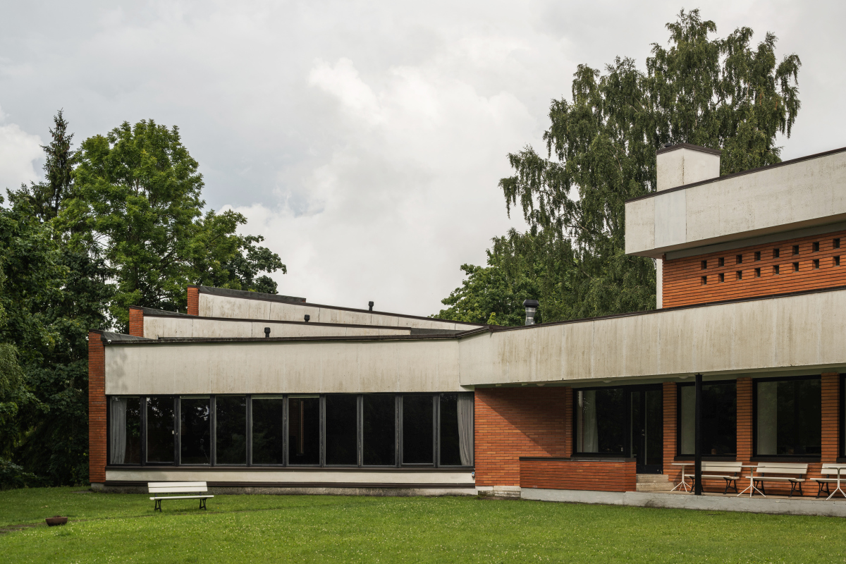 Kurtna linnukasvatuse katsejaama peahoone