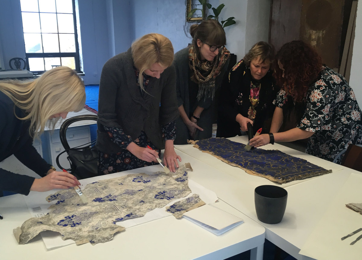 tapeetide restaureerimine